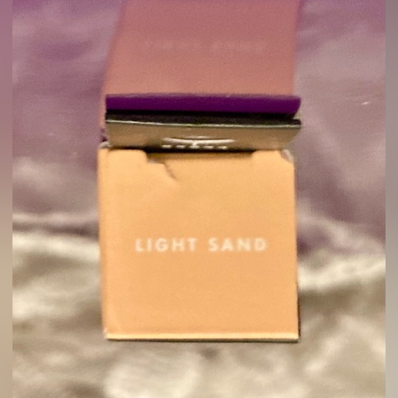 Elf Lipgloss and Concealer Bundle - Picture 7 of 10